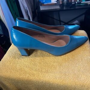 New York & Company Vibrant Blue Heels